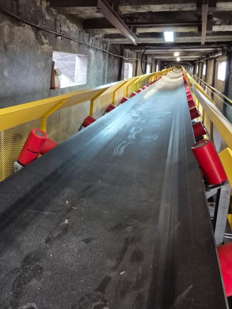 Projekt, wykonanie i&nbsp;montaż przenośników taśmowych